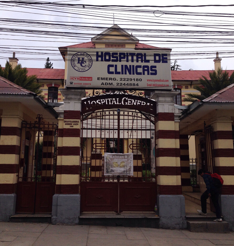 Arrestan a 12 funcionarios de la CNS y del Hospital de Clínicas acusados de corrupción