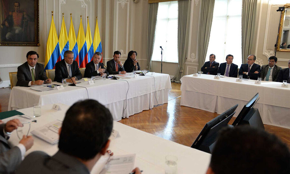 Santos preside reunión de garantías electorales