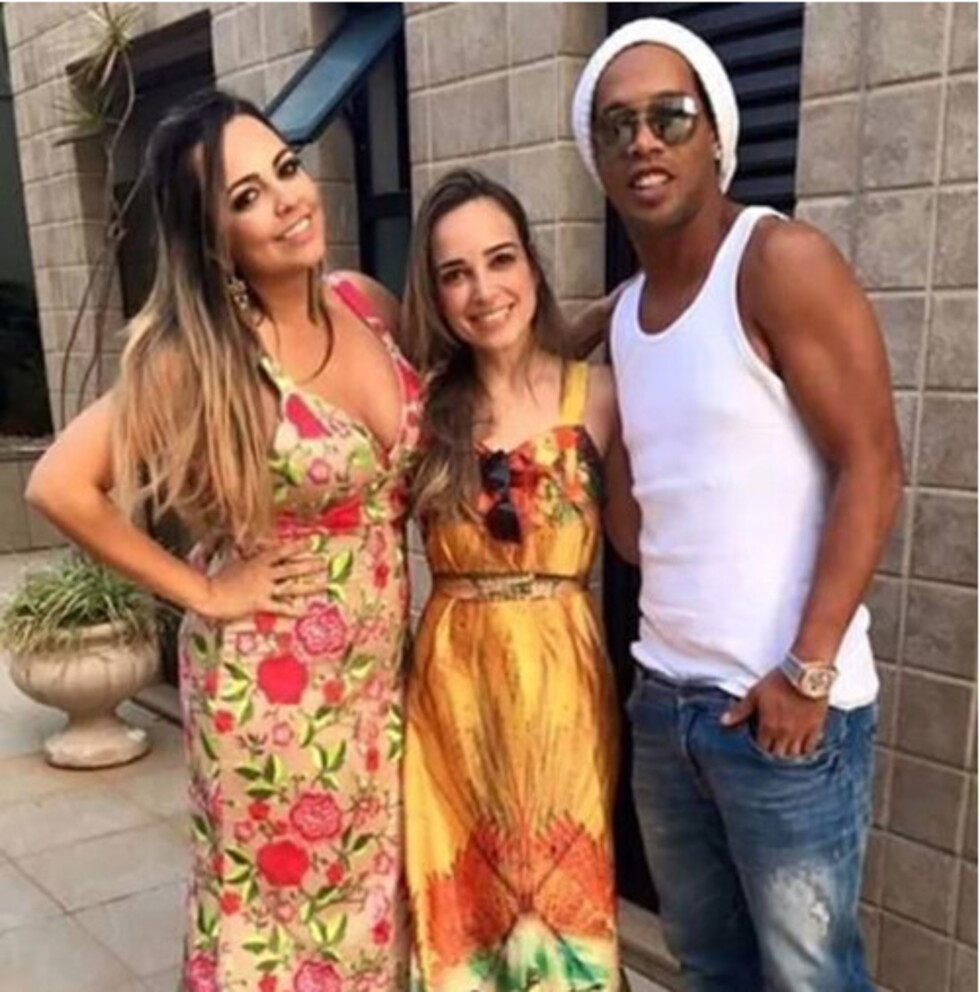 Ronaldinho se casará con dos novias
