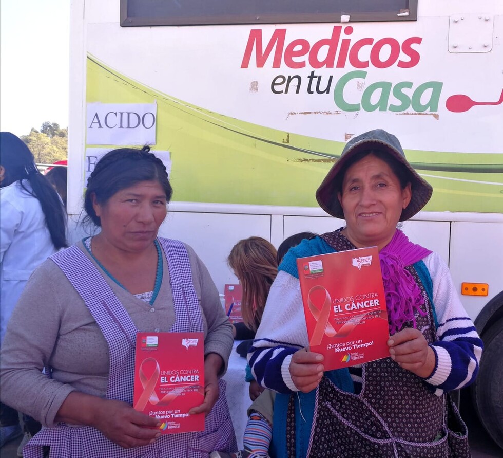 La Gobernación atendió a mujeres del mercado campesino