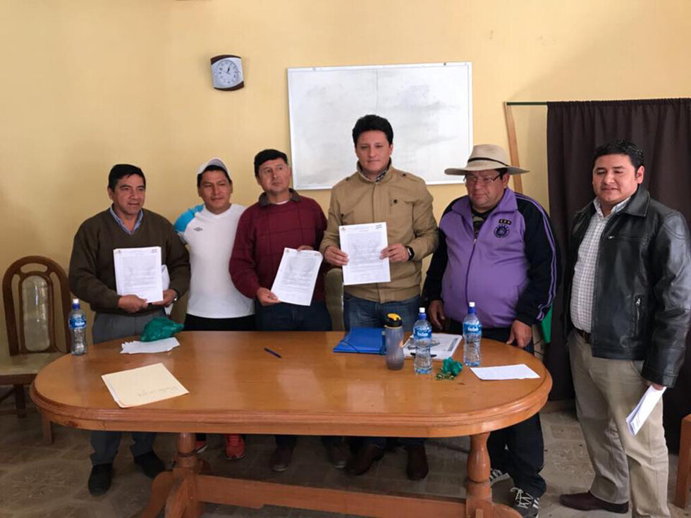 Inicia desbloqueo en Padcaya luego de una firma de convenio con la Gobernación