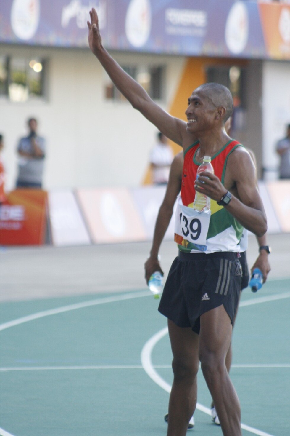 Vidal Basco gana medalla de plata y Vila bronce