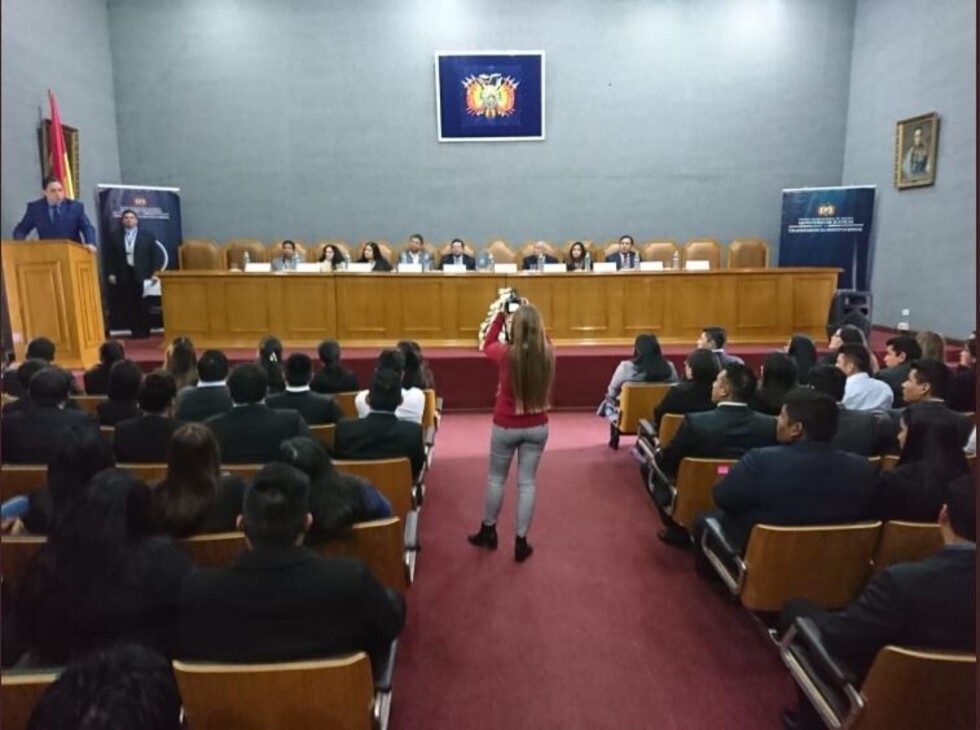 Ciento quince abogados de Tarija realizaron su juramento