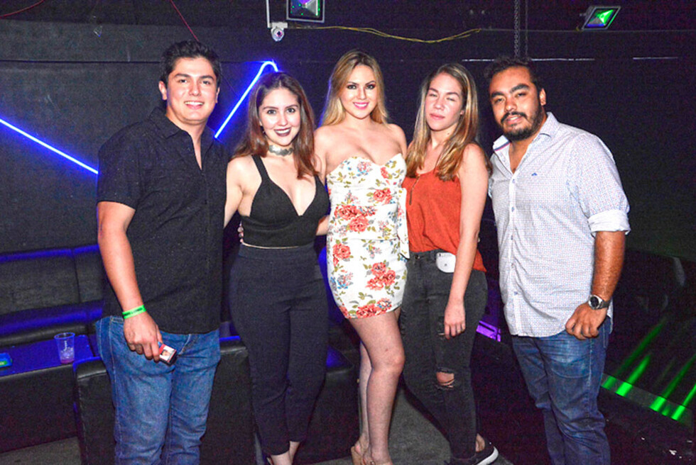 De fiesta en Kapital Disco