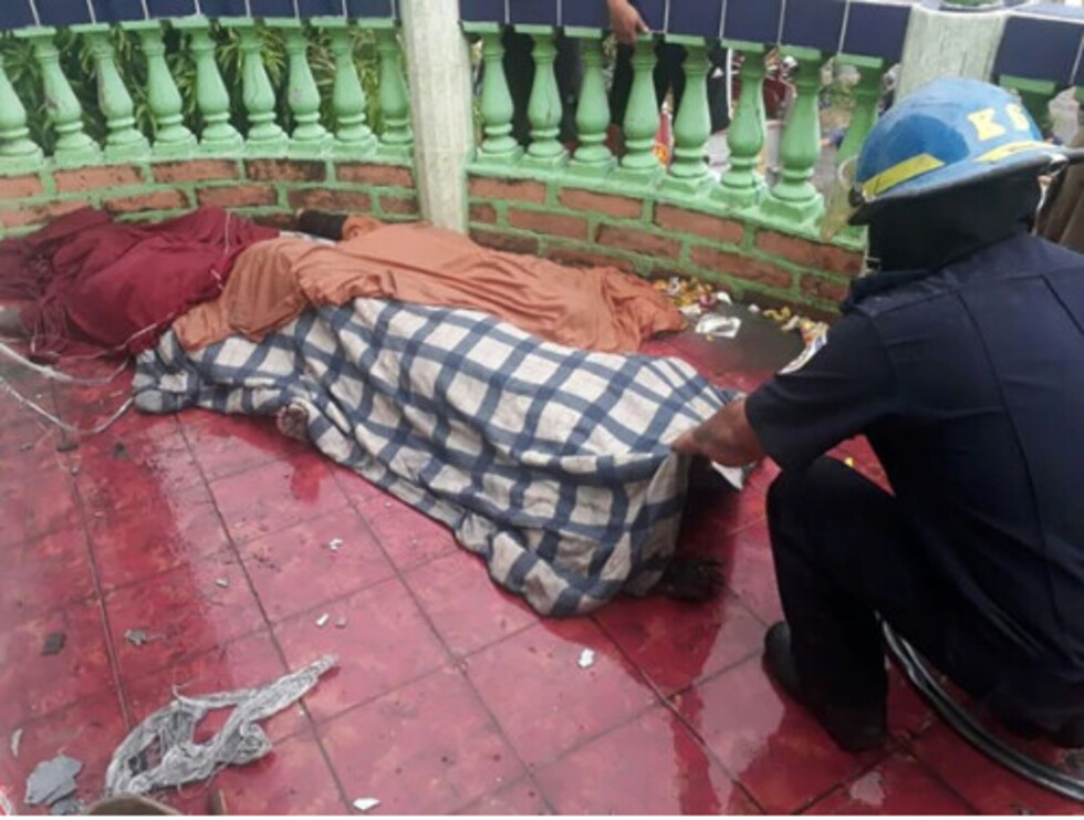 Encapuchados incendiaron una casa y hay 8 fallecidos