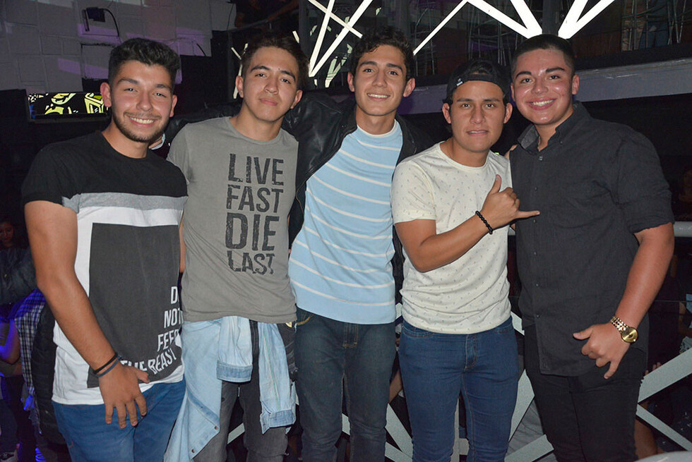 Juventud en la discoteca Bunker