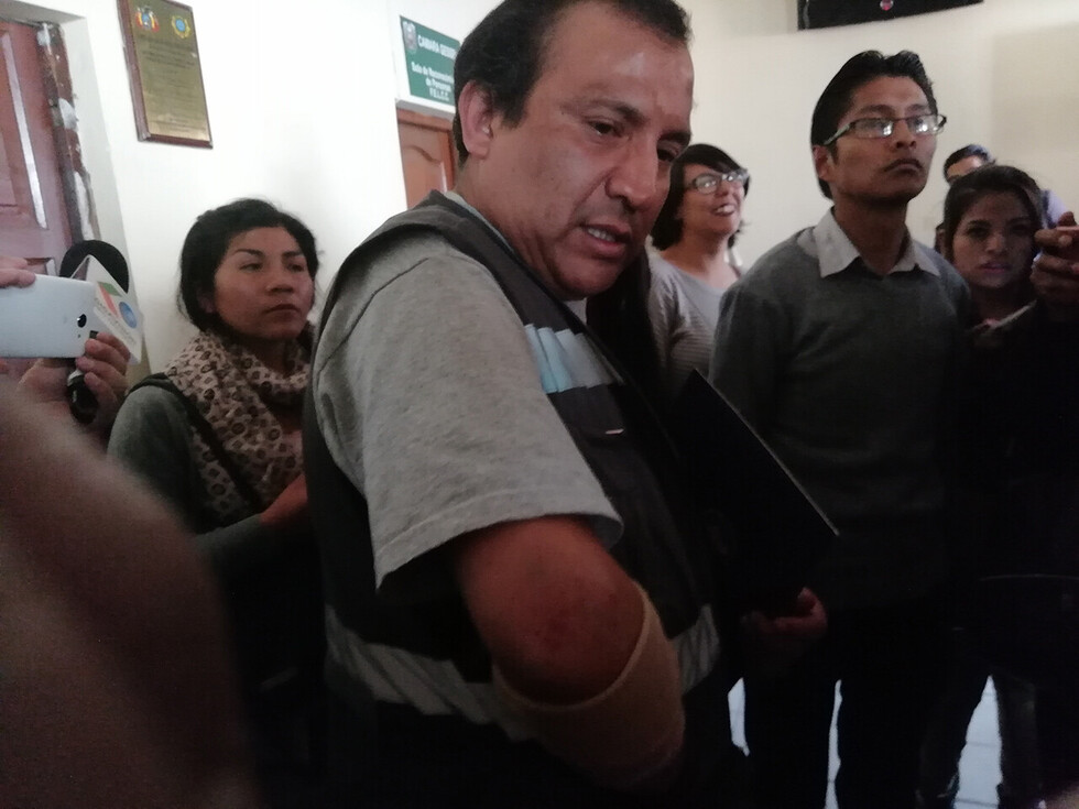 Funcionario de Bolivia TV formaliza denuncia por agresiones de manifestantes de la UPEA