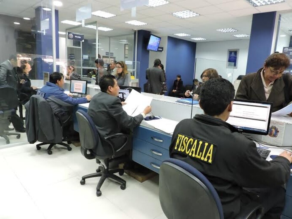 Desbaratan banda que usaba chalecos de Fiscalía