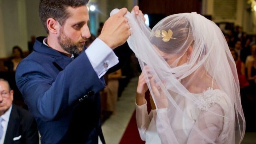 Pidió el divorcio a su mujer por tener barba