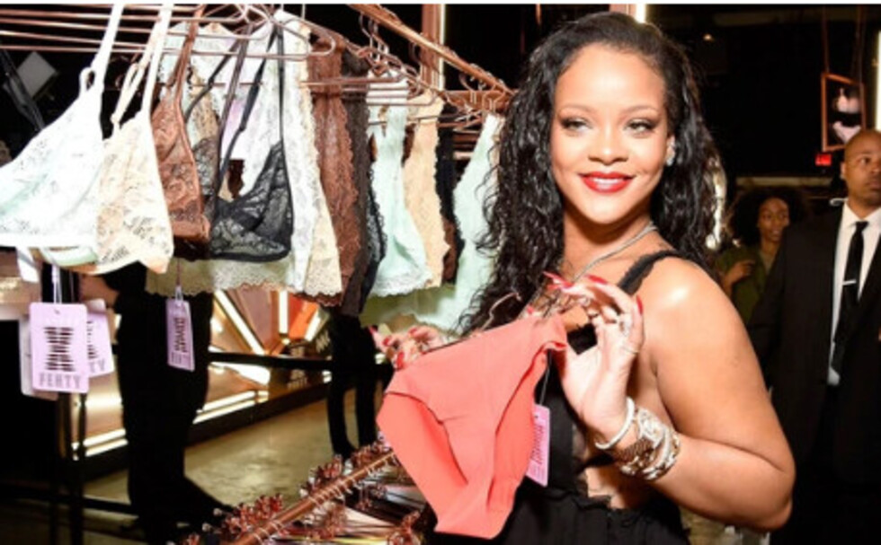 Rihanna lanzó  juguetes sexuales