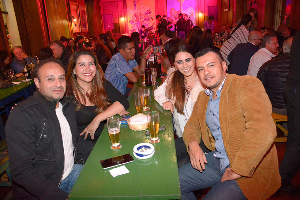 Noche bohemia en el Pizza Pazza
