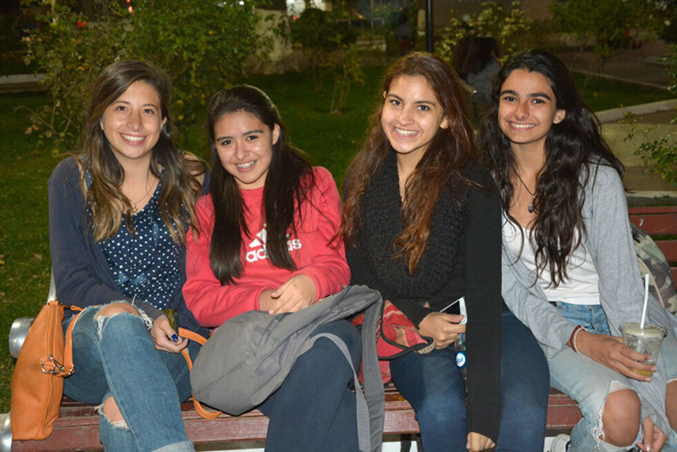 Disfrutando con los amigos del cole