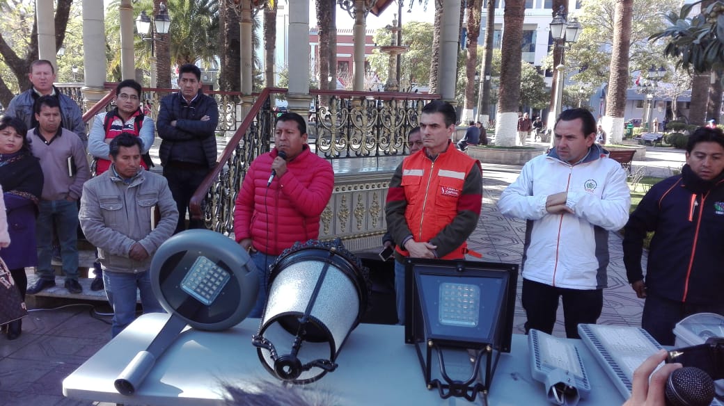 Alcalde Paz entrega pantallas LED a Fedjuve