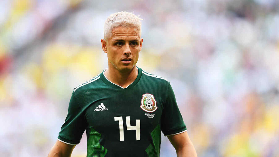 “Chicharito”  otra vez tiene compañía