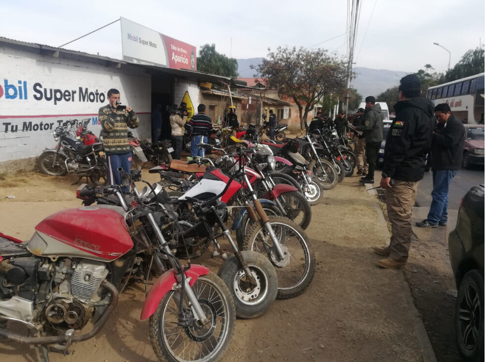 Inspeccionan taller y hallan 15 motos ilegales