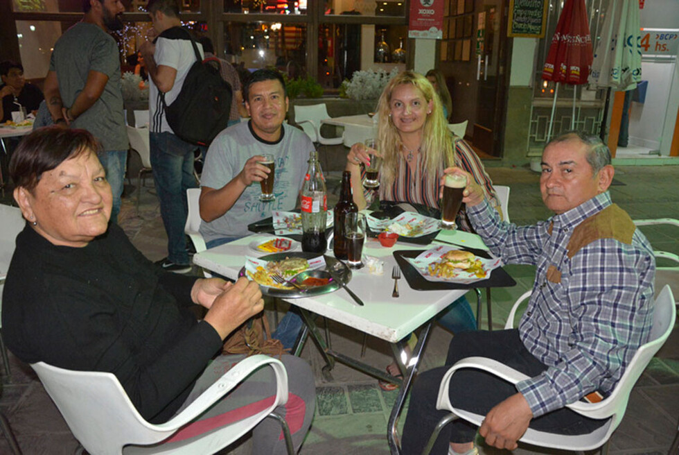 Una salida con los amigos por Tarija