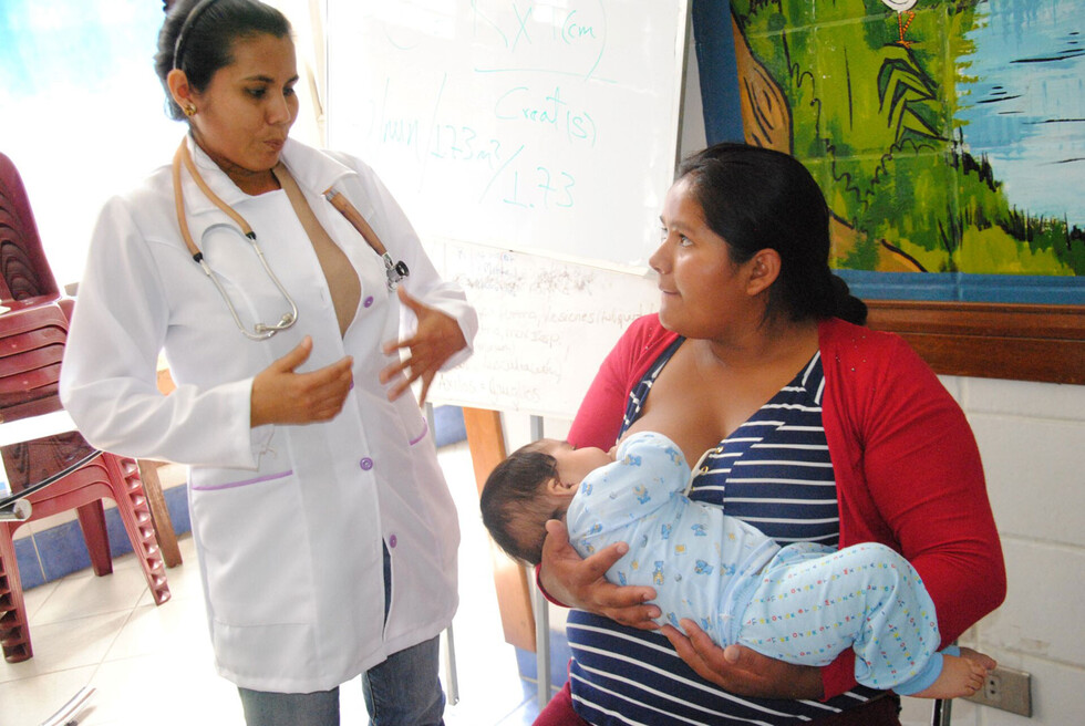 ¿Teta o biberón?, sólo el 60% de las madres bolivianas da de lactar