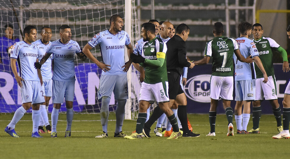 El club Bolívar queda fuera de la Copa con global 6-1 en contra