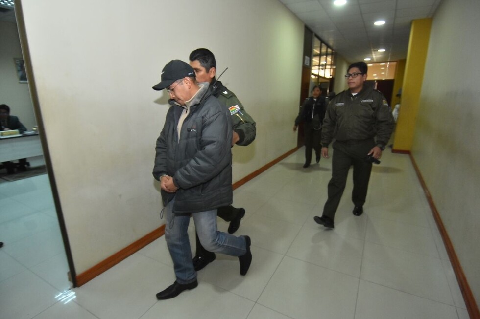 Envían a la cárcel de San Pedro al teniente responsable por la medalla