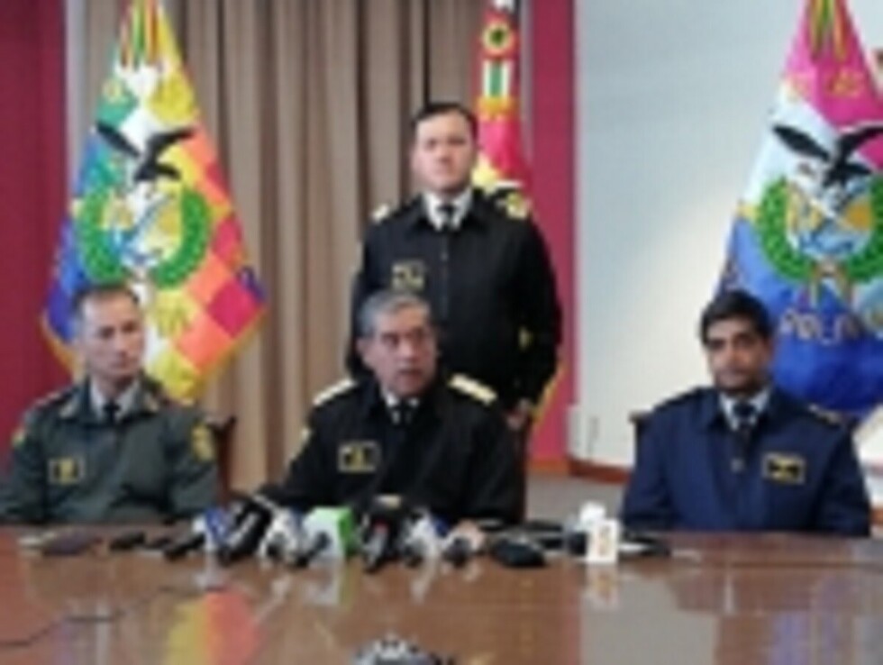Destituyen al jefe de la Casa Militar tras el robo de los símbolos presidenciales