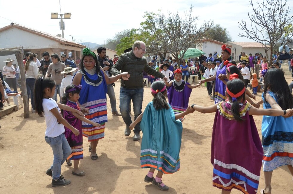 Oliva participa en festejos de los 28 años de creación del Pueblo Guaraní de Yukimbía