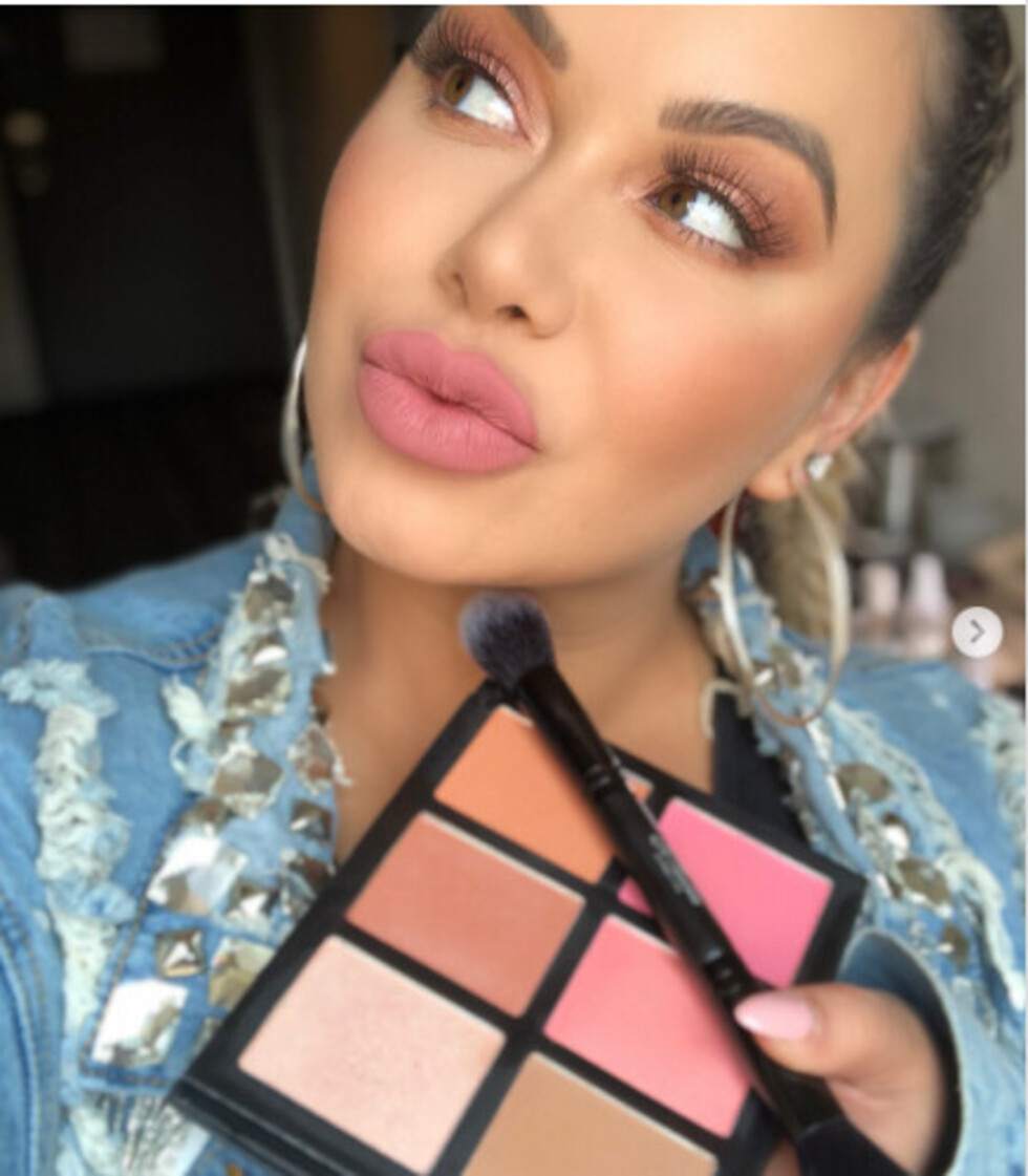 Chiquis Rivera  publicó una foto  irreconocible