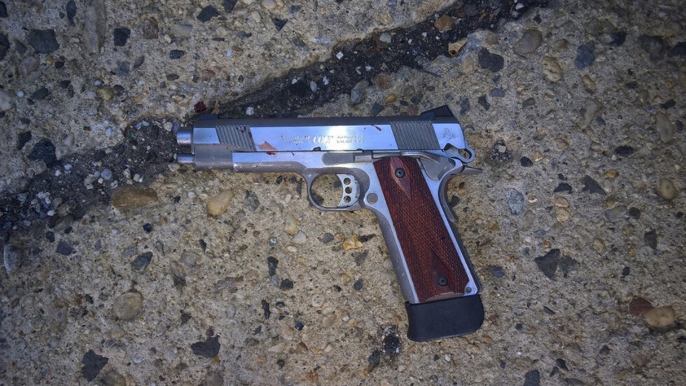 Niños matan a disparos al novio de su madre