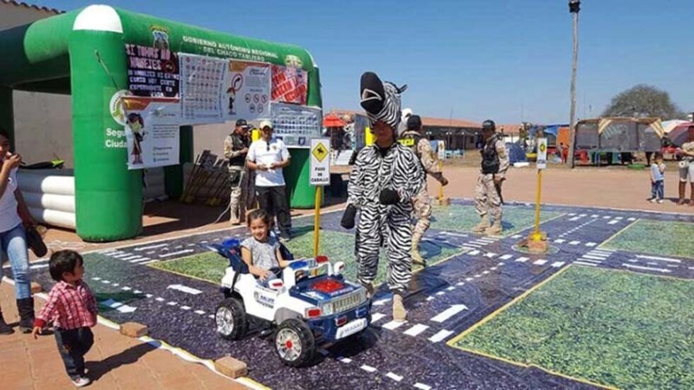 Entregan “Parque de Educación Vial Móvil” en Caraparí
