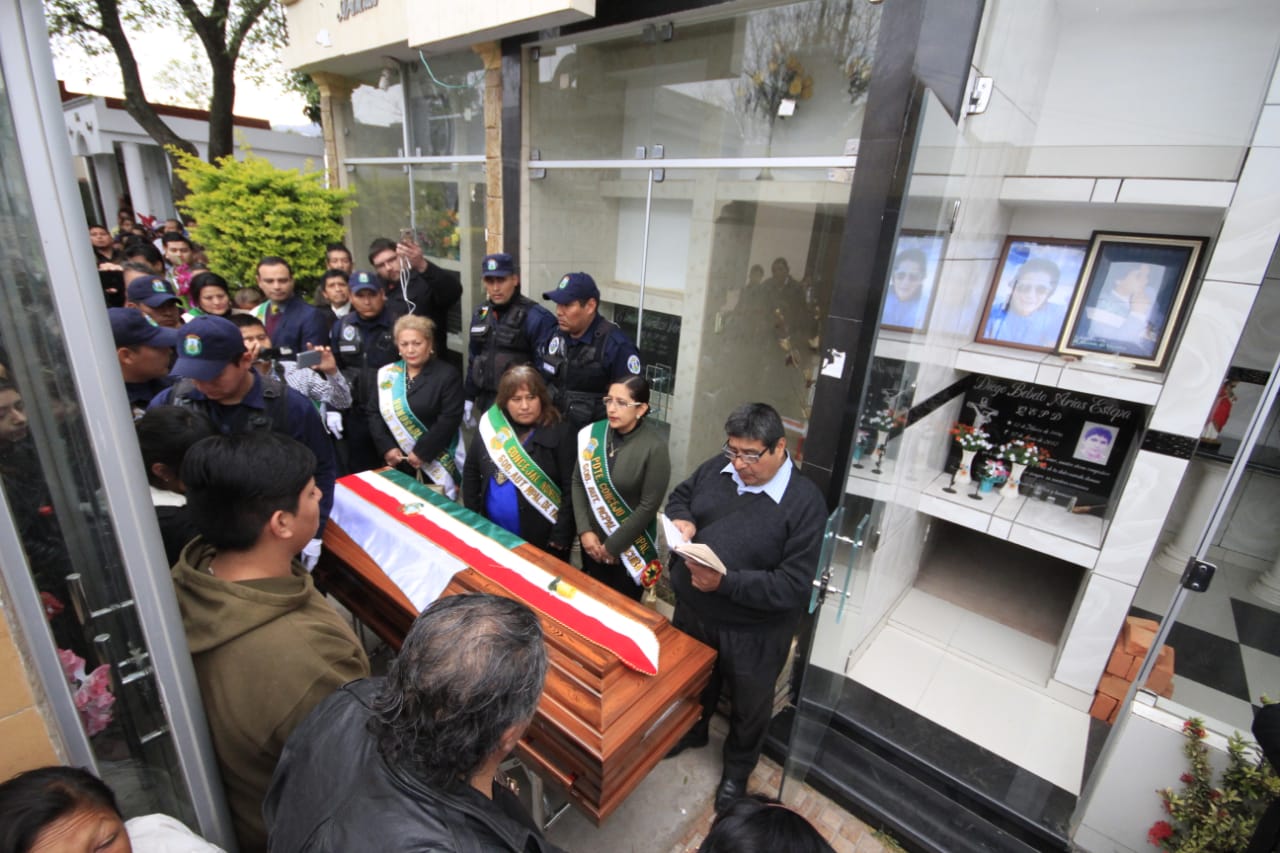 Dan el último adiós al Asambleísta  Jorge Arias Soto en Yacuiba (FOTOS)