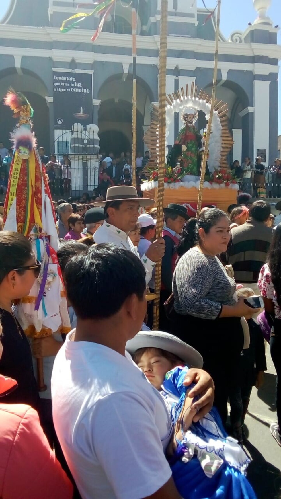 Con colorido y devoción Tarija vive la fiesta de San Roque