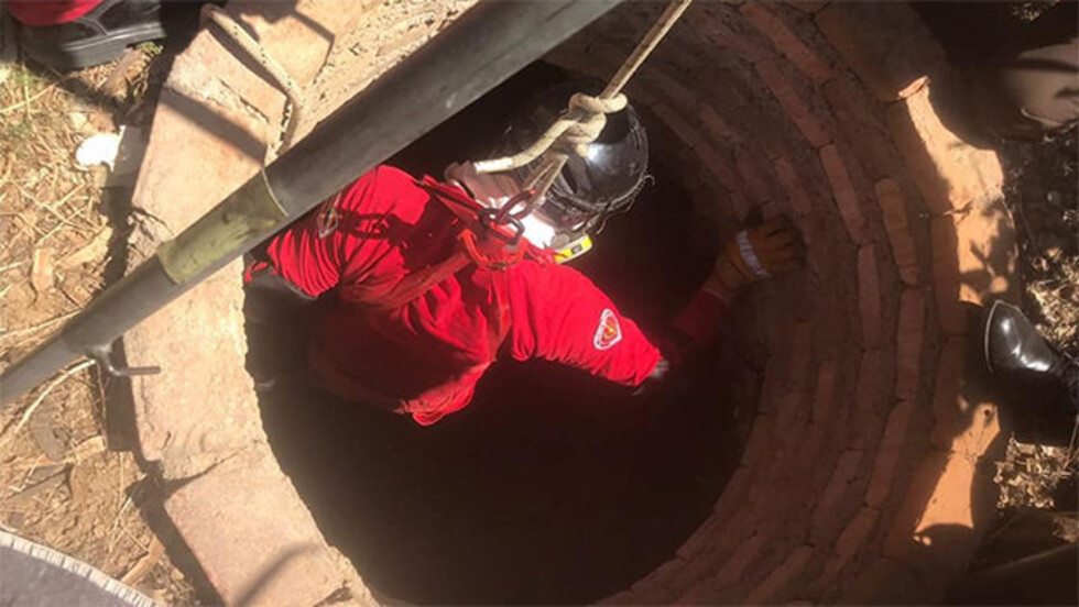 Encuentran  en un pozo  el cuerpo  de un niño