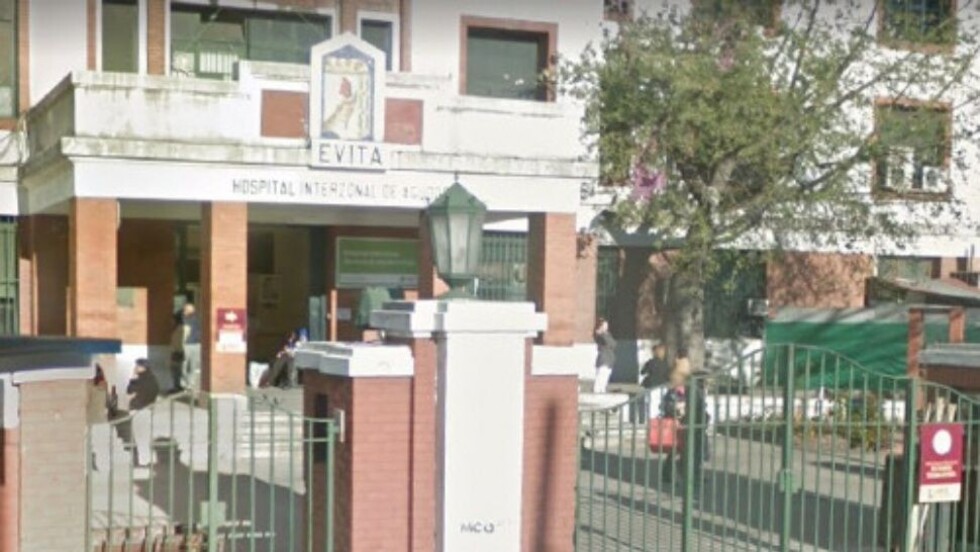 Policías fingen ser médicos y aprehenden a un asesino
