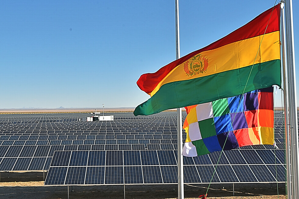 Inauguran en Uyuni Planta Solar Fotovoltaica