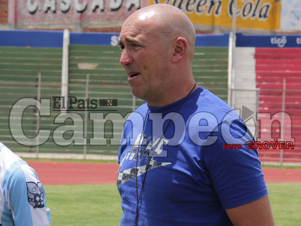 Ciclón apunta a “Bocha” como técnico, hoy se define