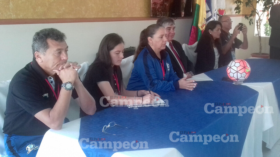 En Tarija se lleva adelante curso de Fútbol Femenino