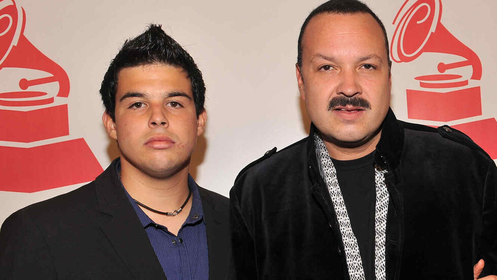 Hijo de Pepe  Aguilar entra a rehabilitación