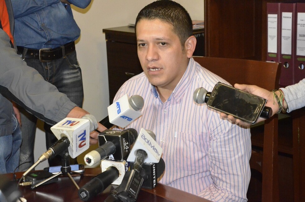 Gobernación advierte de la posible fuga del exgobernador Lino Condori