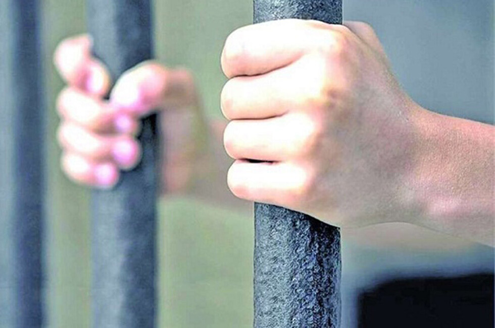 A la cárcel  por violar a su hijo con  discapacidad