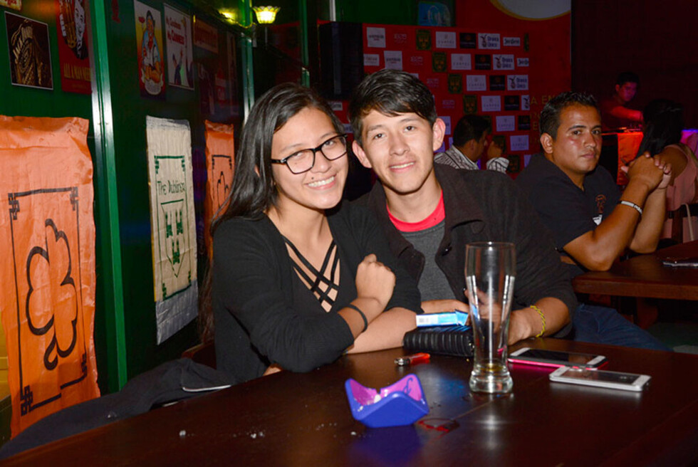 Con los amigos en The  Dubliner