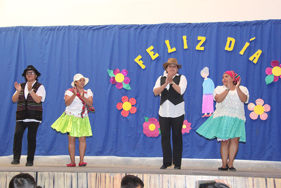 Compartiendo con los abuelitos