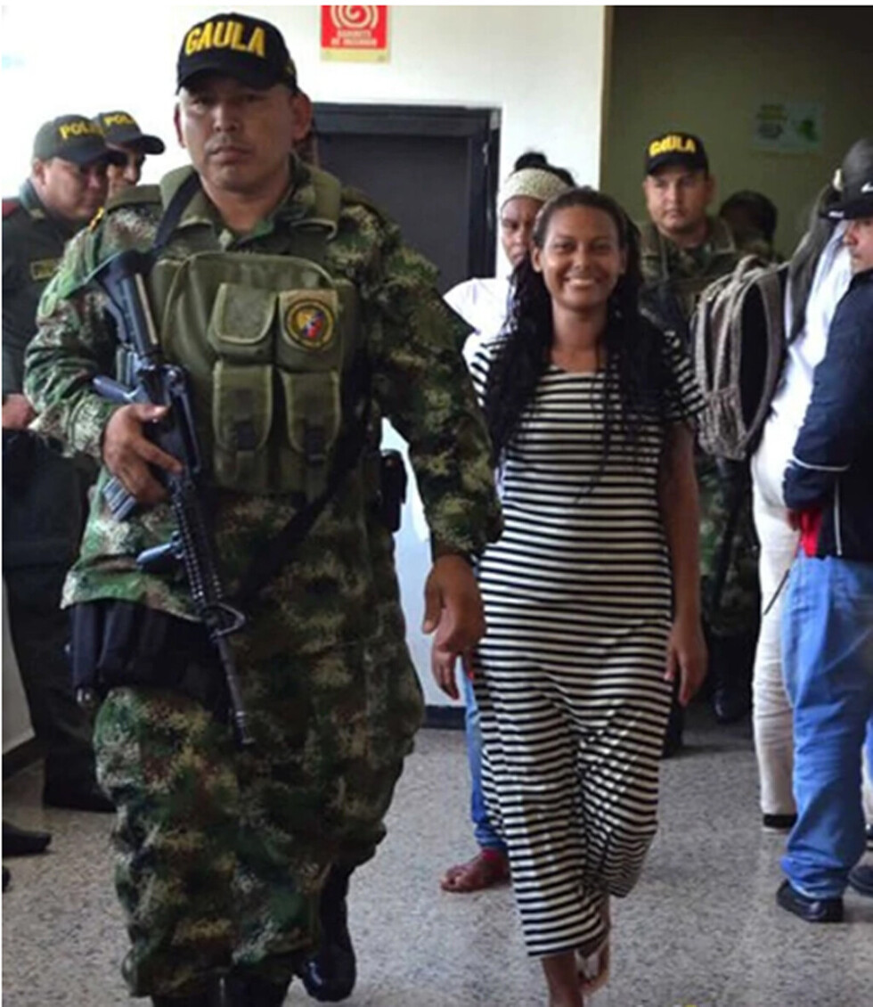 “Bruja” extorsionaba a cambio de no hechizarlos