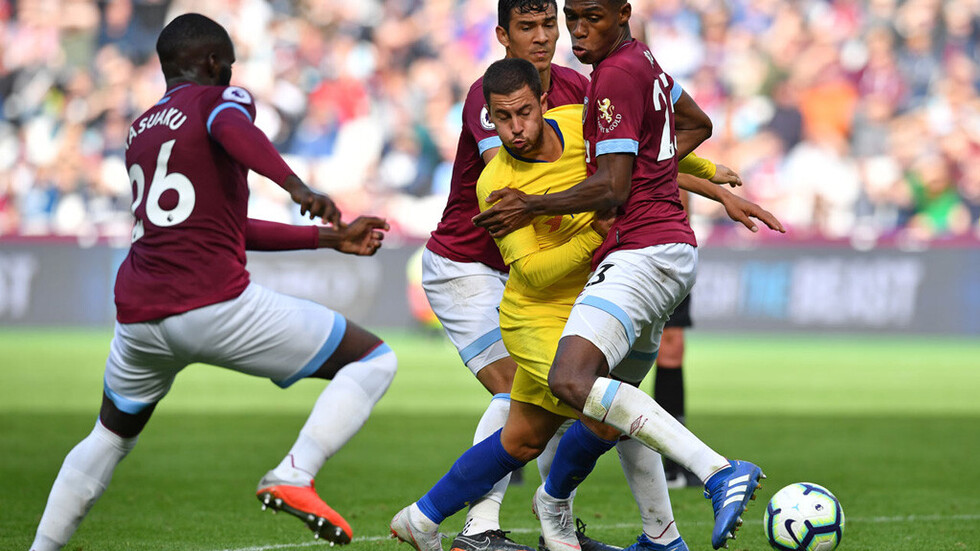El Chelsea se deja sus primeros puntos y el Arsenal se engancha