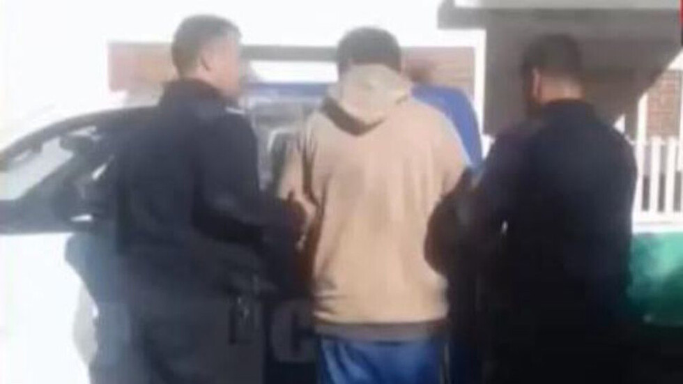 Adoptó a una niña y tuvo cuatro hijas con ella