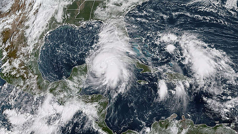 El huracán Michael se intensifica en el golfo de México y alcanza la categoría 2