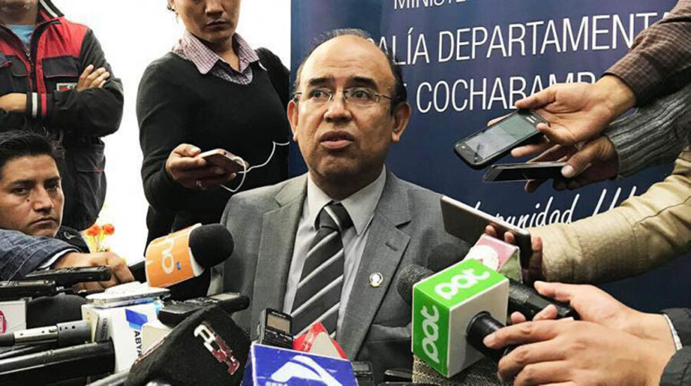 Fiscalía admite una denuncia contra Leyes y su hermana