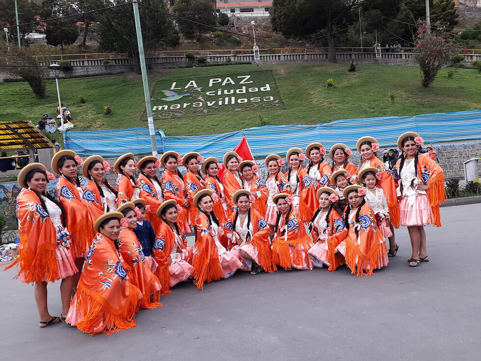 Comadres en el  Festival de Integración  de Culturas