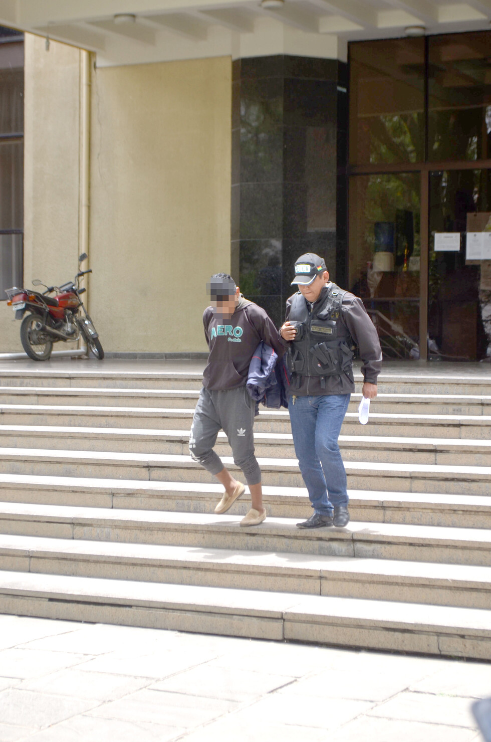 Víctima de violencia pide que liberen al marido
