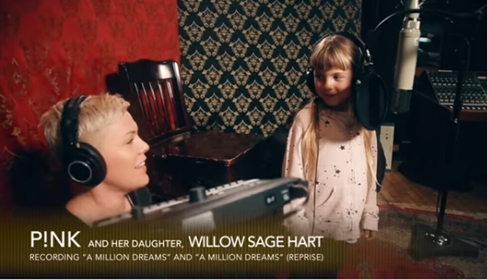 La hija de Pink sorprendió con bella voz