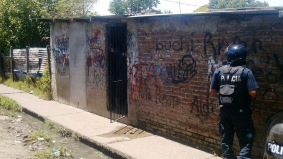 Narcotraficantes asesinan a joven de 21 años