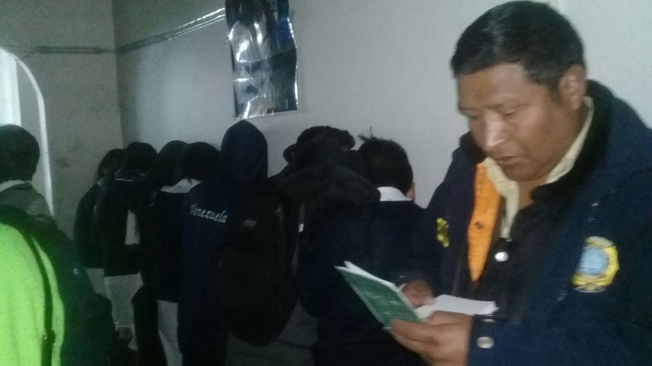 Encuentran a 40 adolescentes en un alojamiento